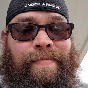 Meet your Posher, Dustin